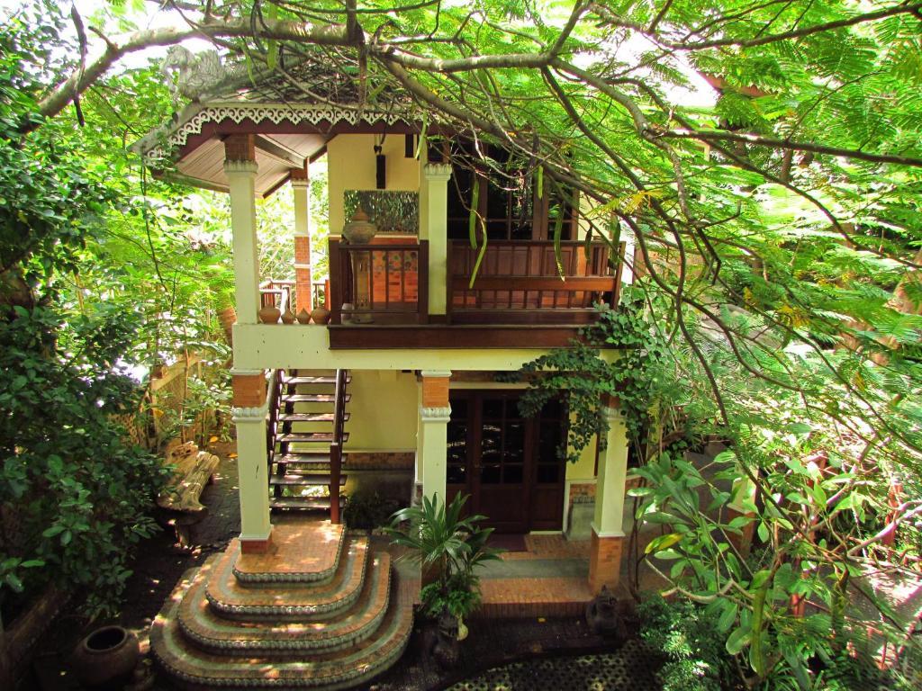 Santitham Guest House チエンマイ 部屋 写真