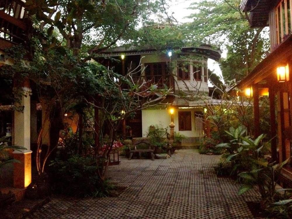 Santitham Guest House チエンマイ エクステリア 写真