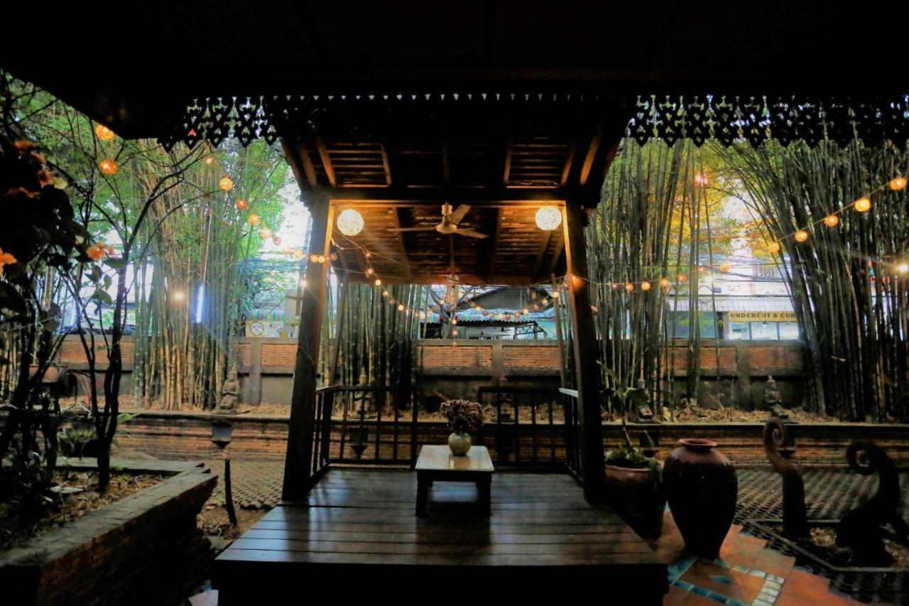Santitham Guest House チエンマイ エクステリア 写真