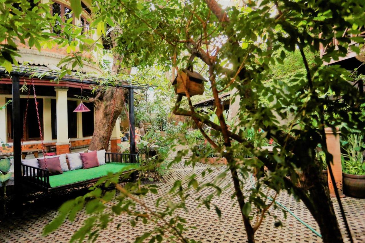 Santitham Guest House チエンマイ エクステリア 写真