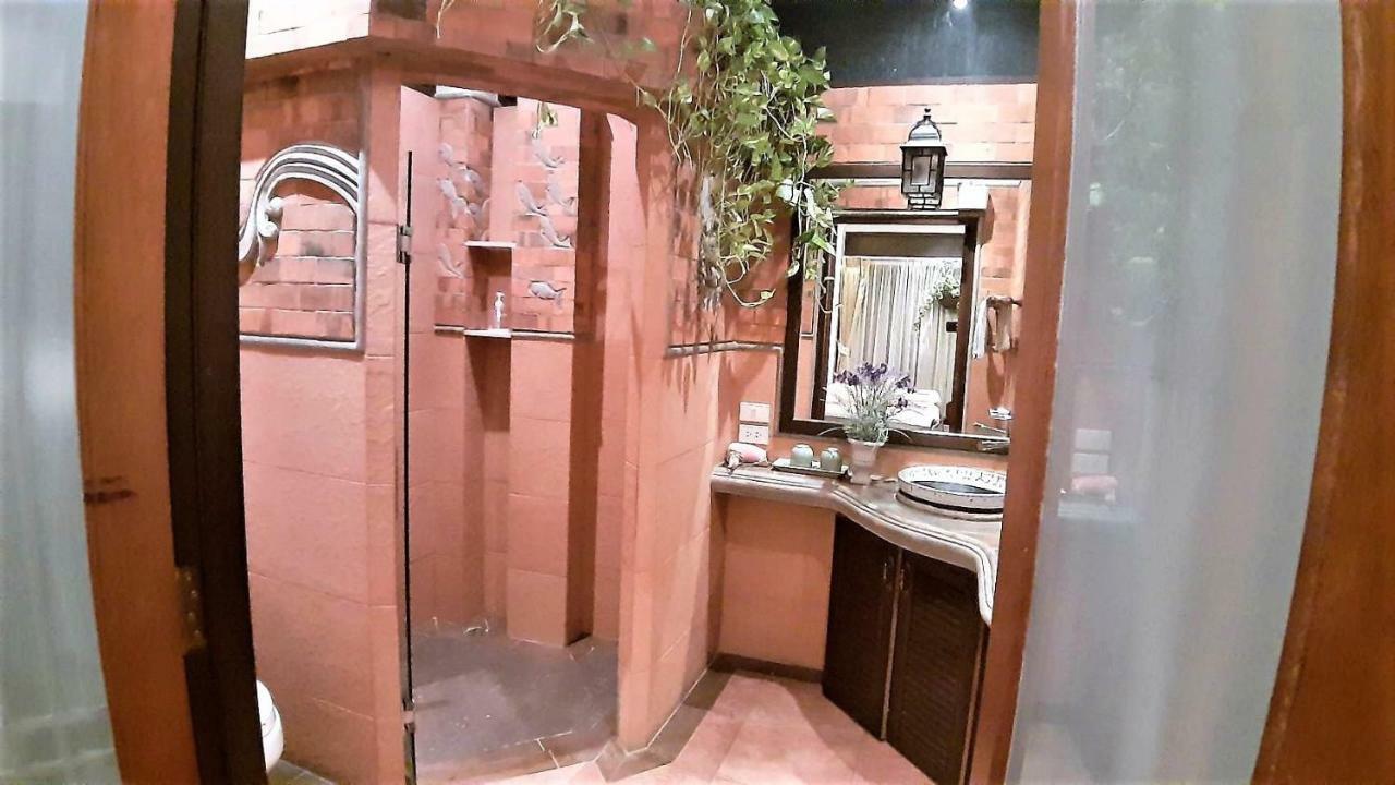 Santitham Guest House チエンマイ エクステリア 写真