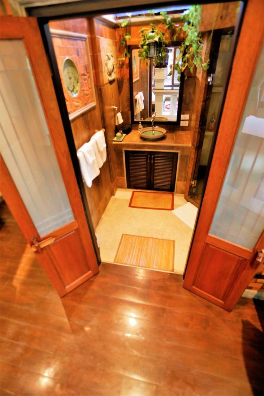 Santitham Guest House チエンマイ エクステリア 写真