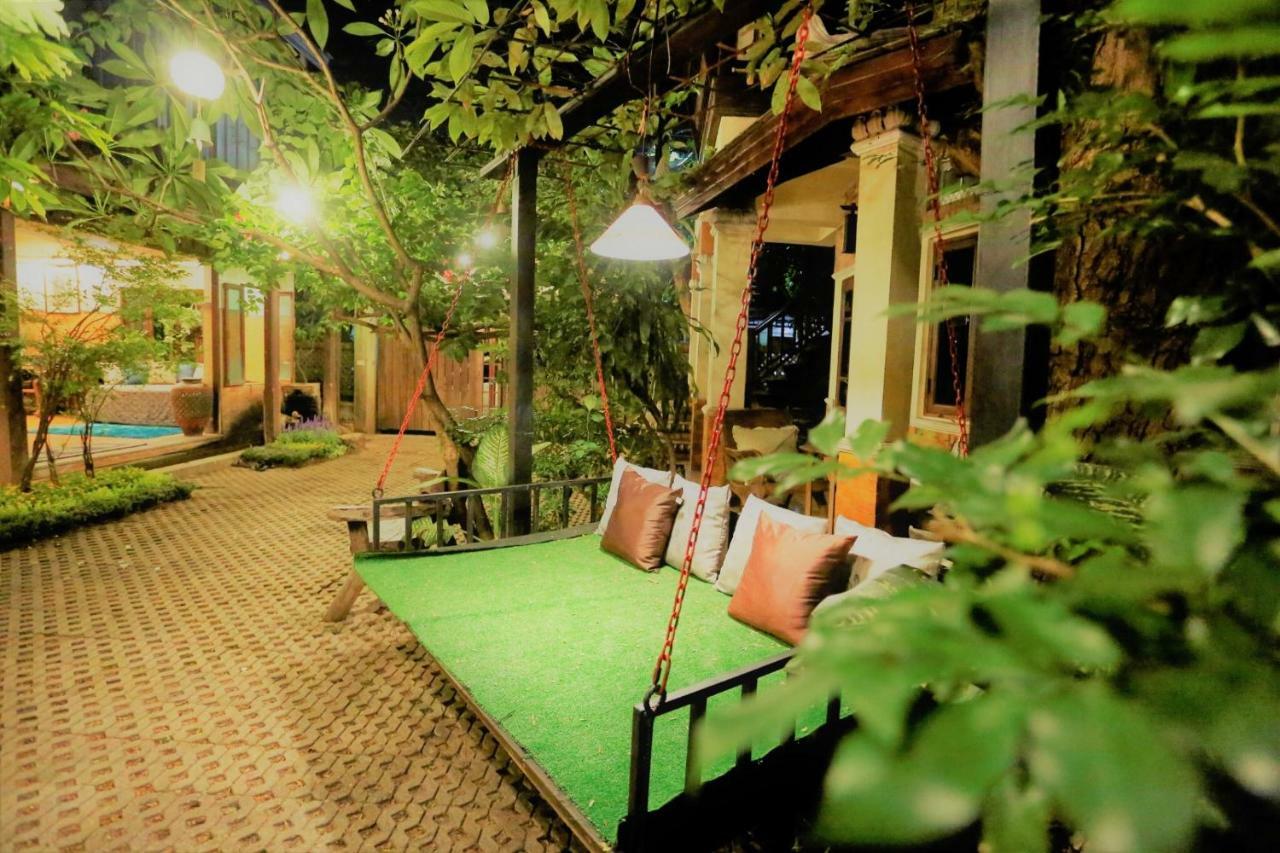 Santitham Guest House チエンマイ エクステリア 写真